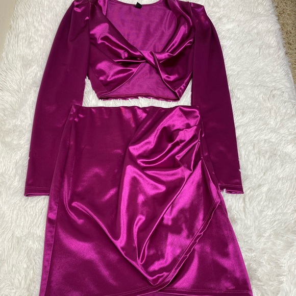 Two piece set - Picture 2 of 3